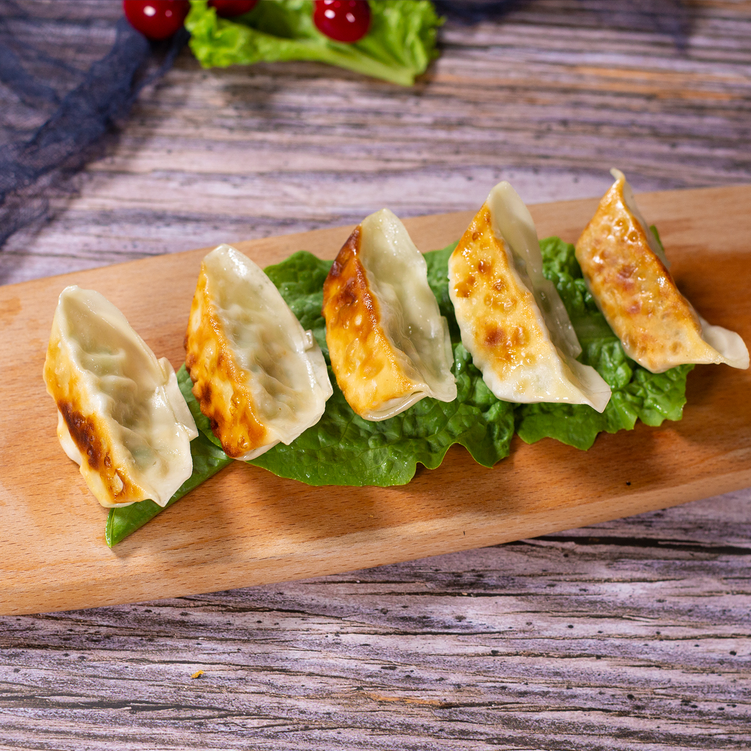 Замороженные жареные овощи пельмени овощи gyoza жареные пельмени