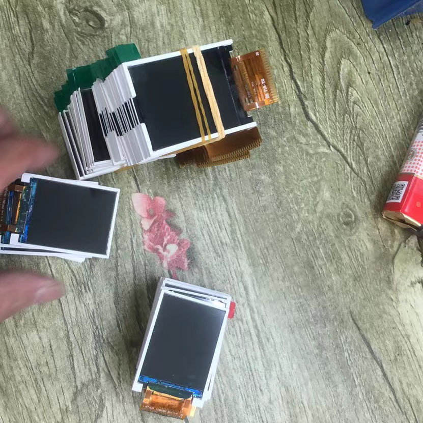 Заводские настройки 2,4 дюймов 2,8 дюймов Tft ЖК-экран Spi интерфейс 14pin сварки пистолет зажигалка с чипом ЖКД на тонкопленочных транзисторах на тонкоплёночных транзисторах P30 с ЖК-дисплеем
