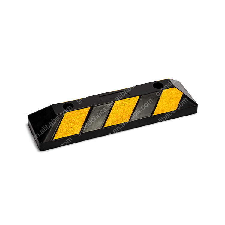 Hot Sale 500mm Parking Block Car Road Safety Durable Rubber Wheel Stopper