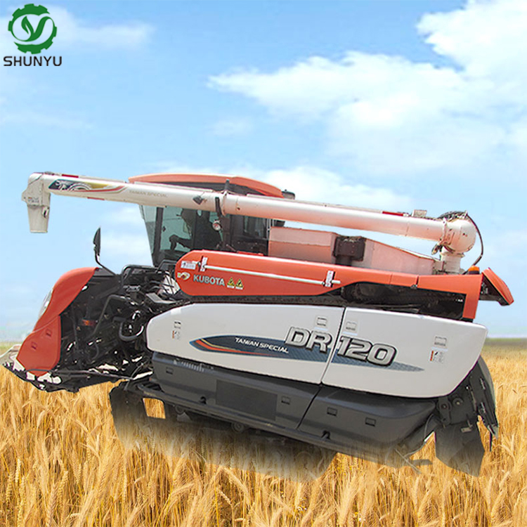 Бывший в употреблении японский комбайн kubota 112HP, уборочная машина