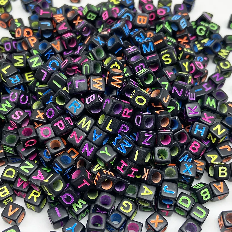 Factory Price Wholesale 6mm Cube Square Beads A-z Black Acrylic Plastic Letter Alphabet Beads