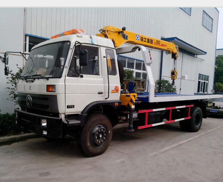 Dongfeng EQ5128G 4X2 автомобиль-эвакуатор с краном 5T