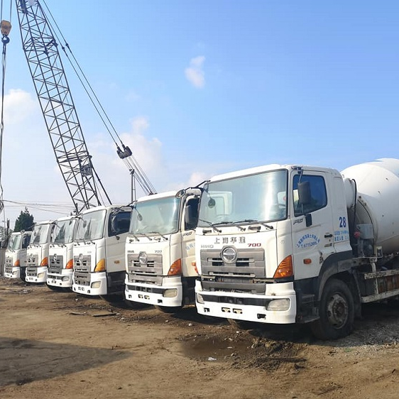 Б/у Бетономешалка HINO хорошего качества и со значительным запасом