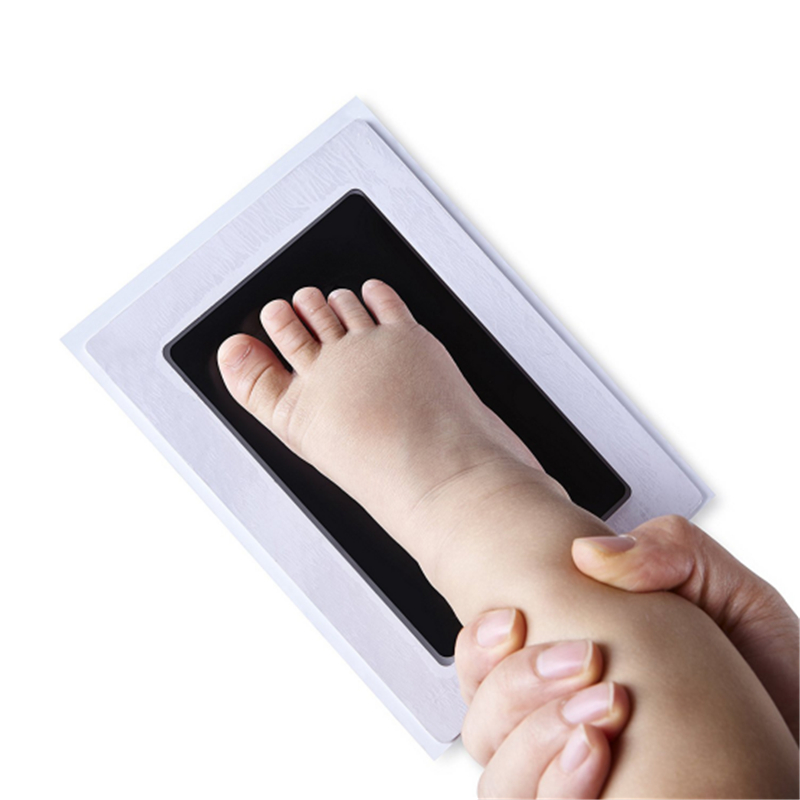 Safe Non-toxic Baby Footprints Handprint no Touch Skin Inkless Ink Pads Kits for 0-6 months Newborn Pet Dog Paw Prints Souvenir