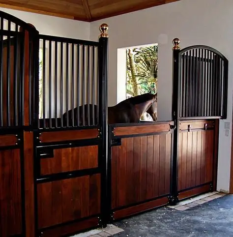 Stables European Equestrian Equine Elegant Exotic Horse Box Stall Stable Panels