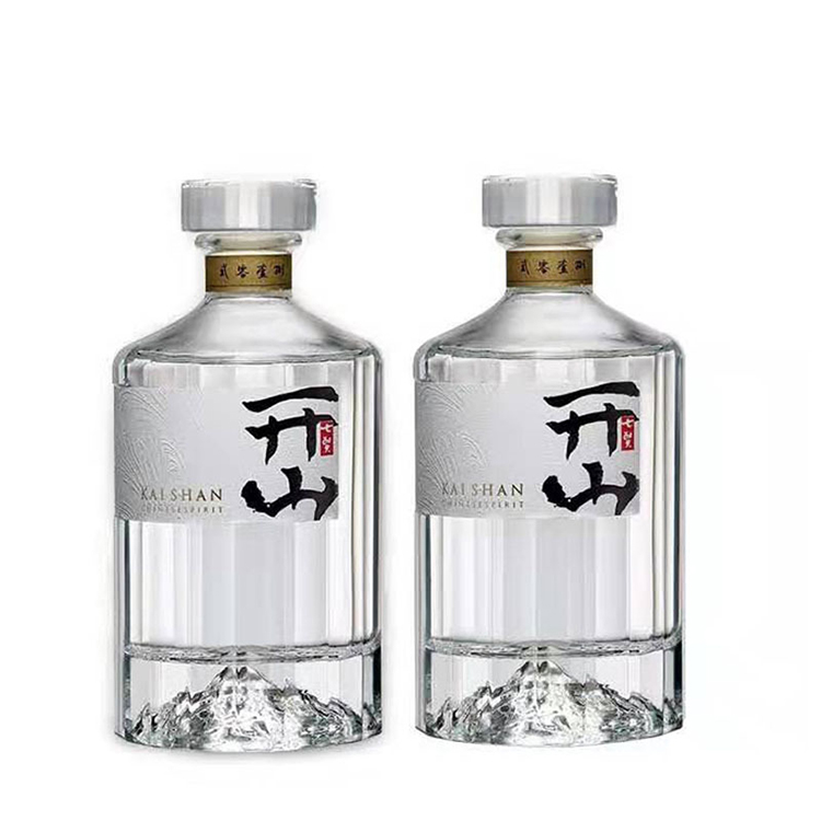 New Design Luxury 500ml Empty Vodka Bottle with Glass Cap