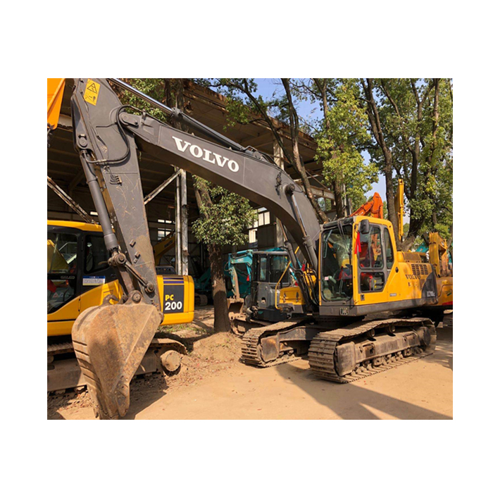 Отличное состояние б/у гусеничный экскаватор Volvo EC210 BLC высокого качества по низкой цене