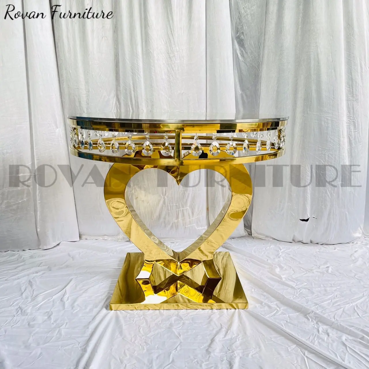 New design latest wedding gold stainless steel crystal round side glass mirror cake table top cake tables for wedding and event