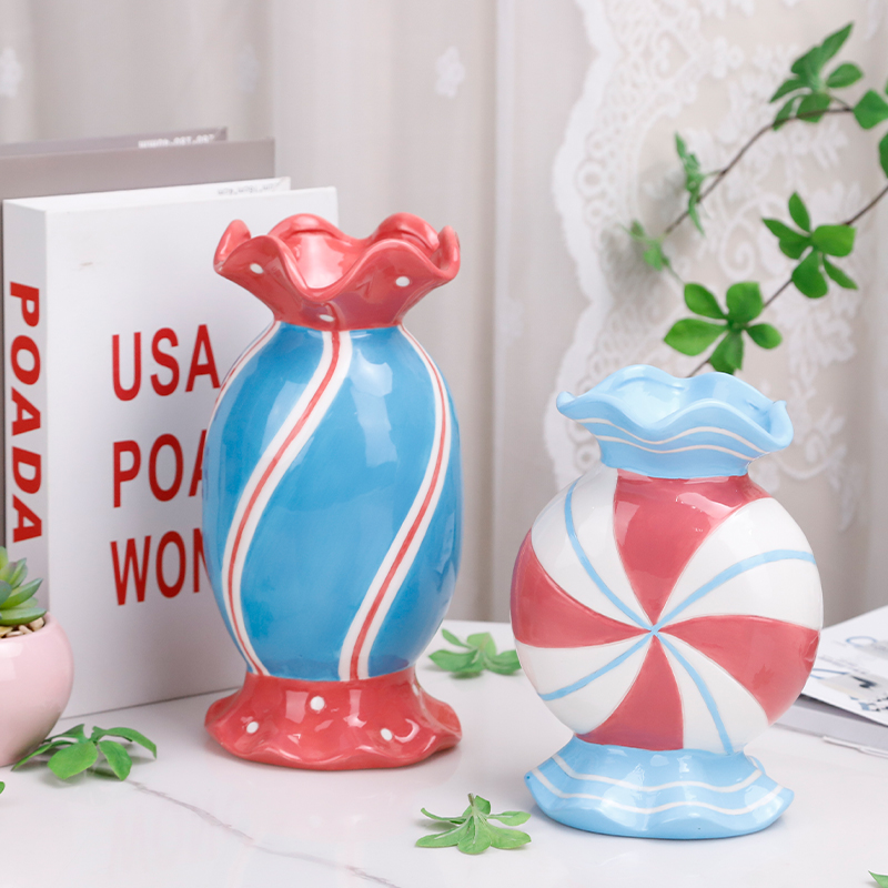 Redeco Popular Design Classic Hand Painted Ceramic Vase Dining Table Flower Vase Creative Painted Candy Vase Home Decoration