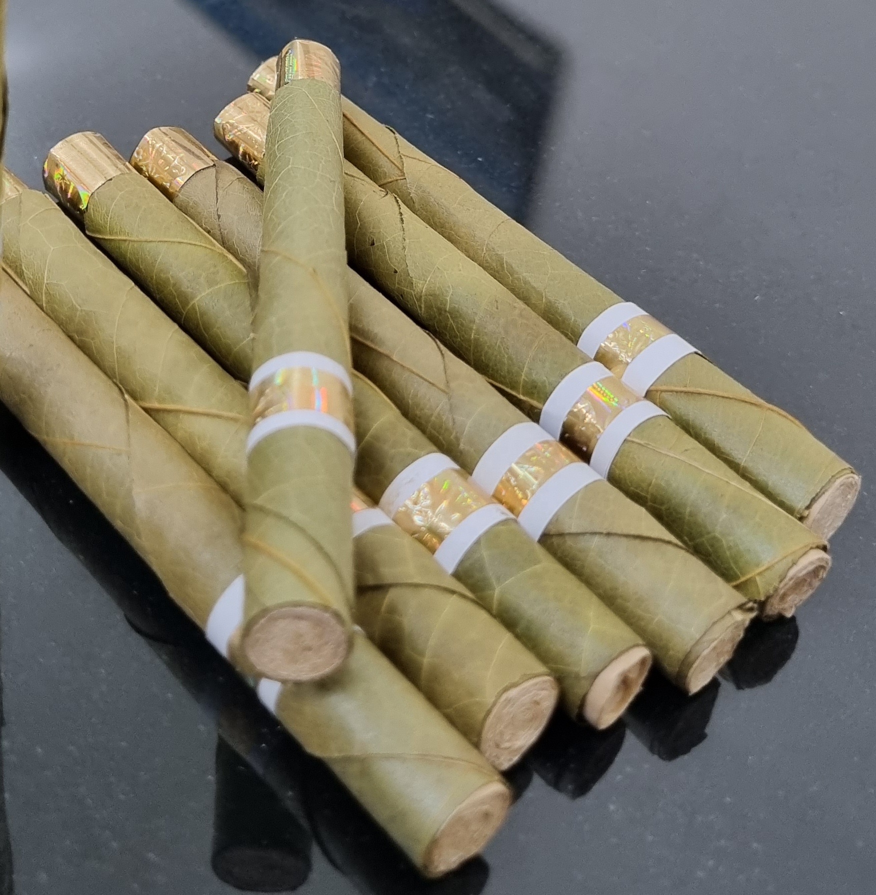 Большие партии OEM Cordia и Tendu свернутые листья все размеры King Queen ролики Пальмовые Листья фильтры под заказ предварительно свернутые конусы tendu для США