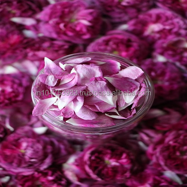 Dried Rose flowers with the fresh smile