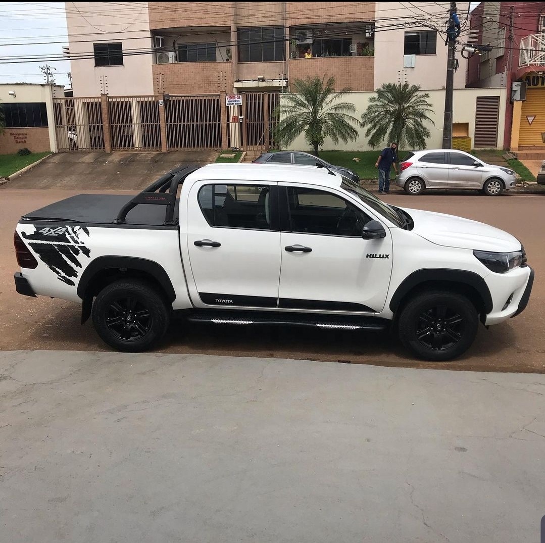 Used Toyota HILUX Pick Up Truck Hilux 4X4 for sale