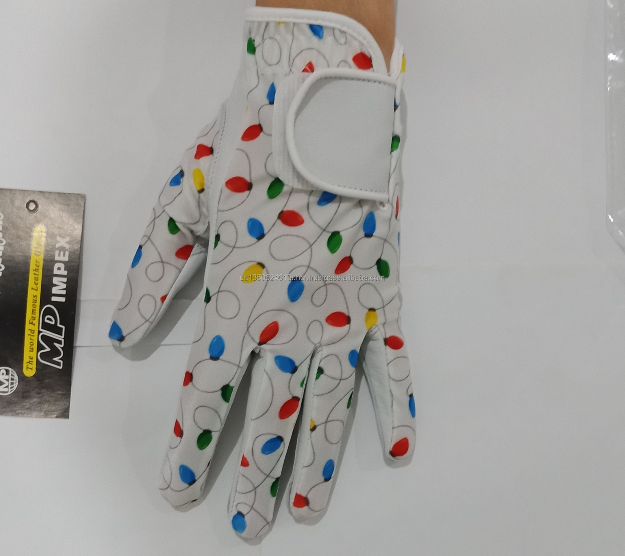 Unique CHRISTMAS Design Cabretta Leather Golf Gloves Quick Shipping Fit for women comfortable and breathable golf gloves