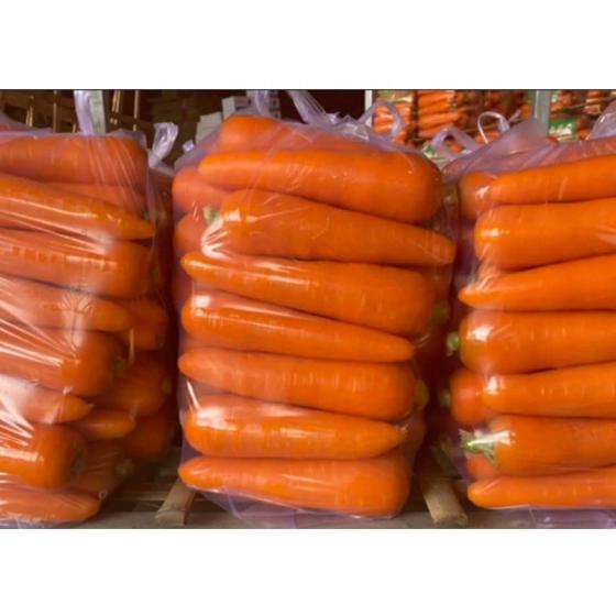 Съедобная свежая морковка для продажи