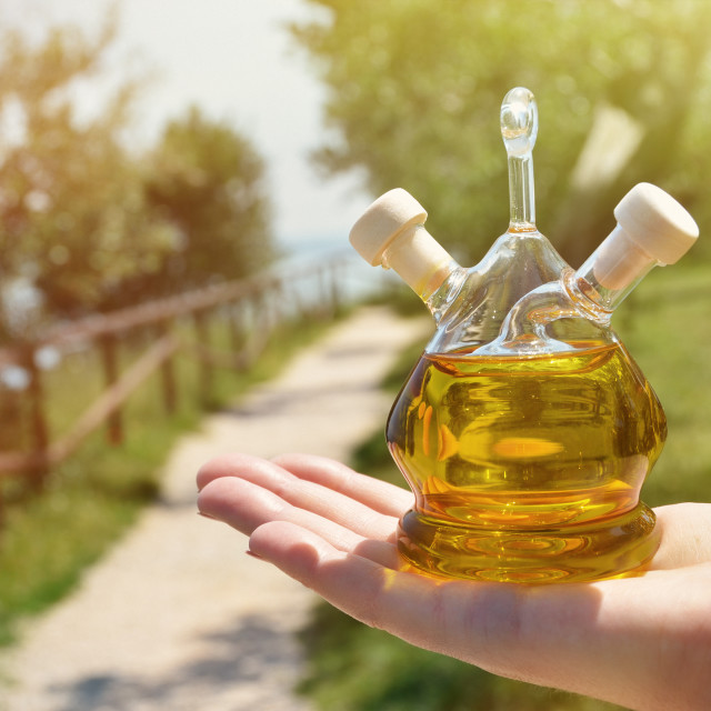 Оптовая продажа, рапсовое масло, масло рапсового масла для продажи, подарок, каменная бутылка, стеклянная упаковка, пластиковая упаковка