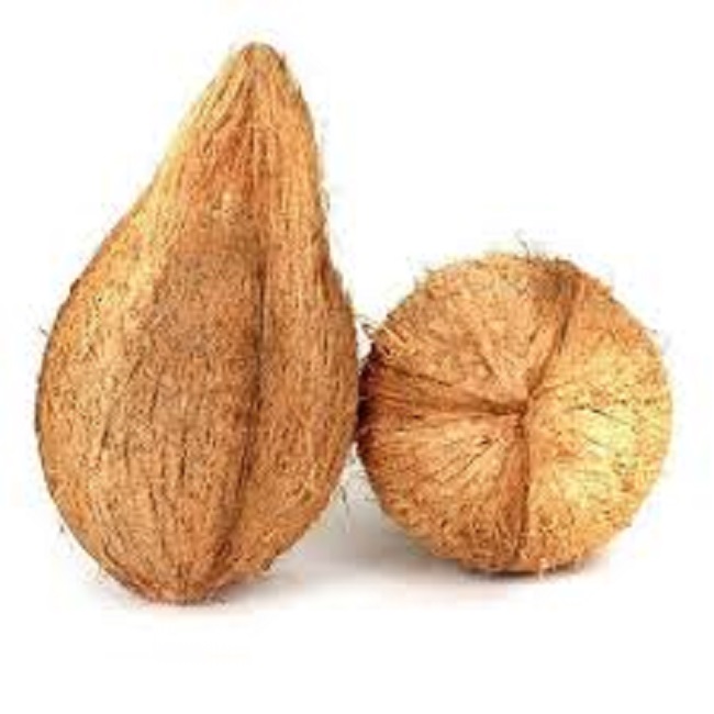 Fully husked coconut
