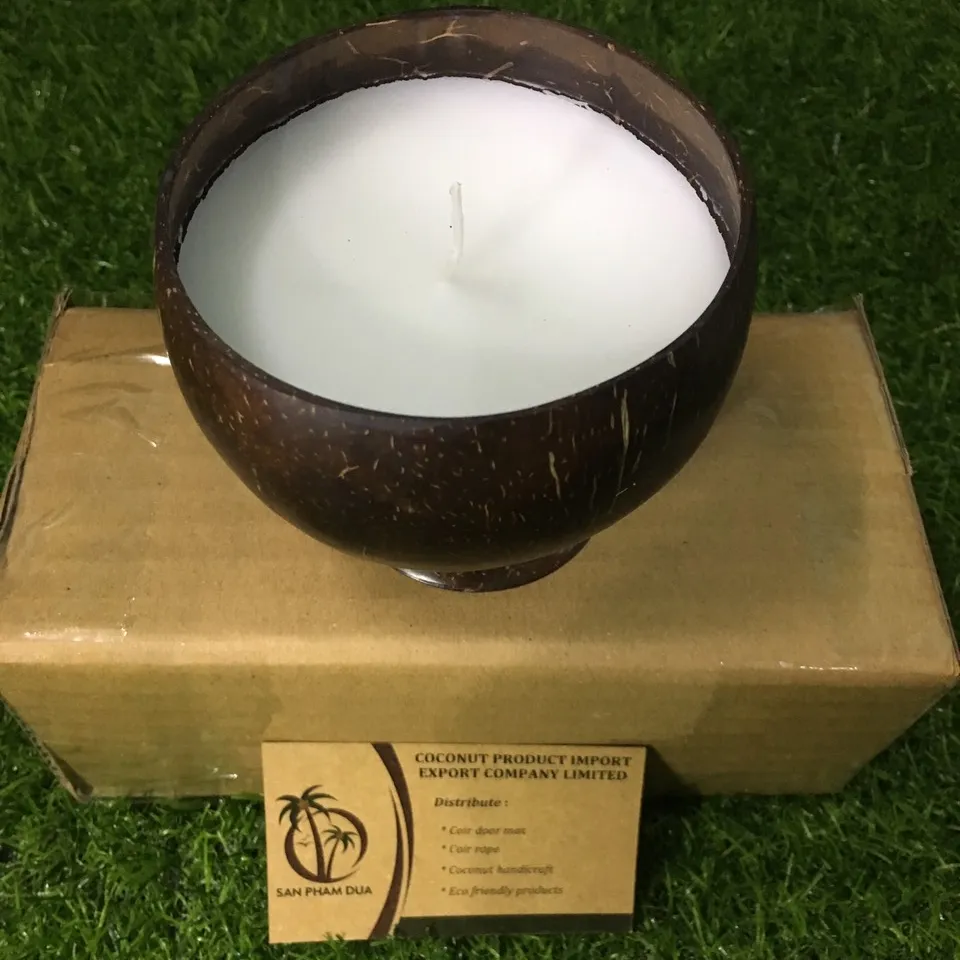 WHOLESALE COCONUT CANDLE  SOYA WAX ECO FRIENDLY COCONUT SHELL BOWL HANDMADE VIETNAM COCO CANDLE SCENTED FOR CHRISTMAS
