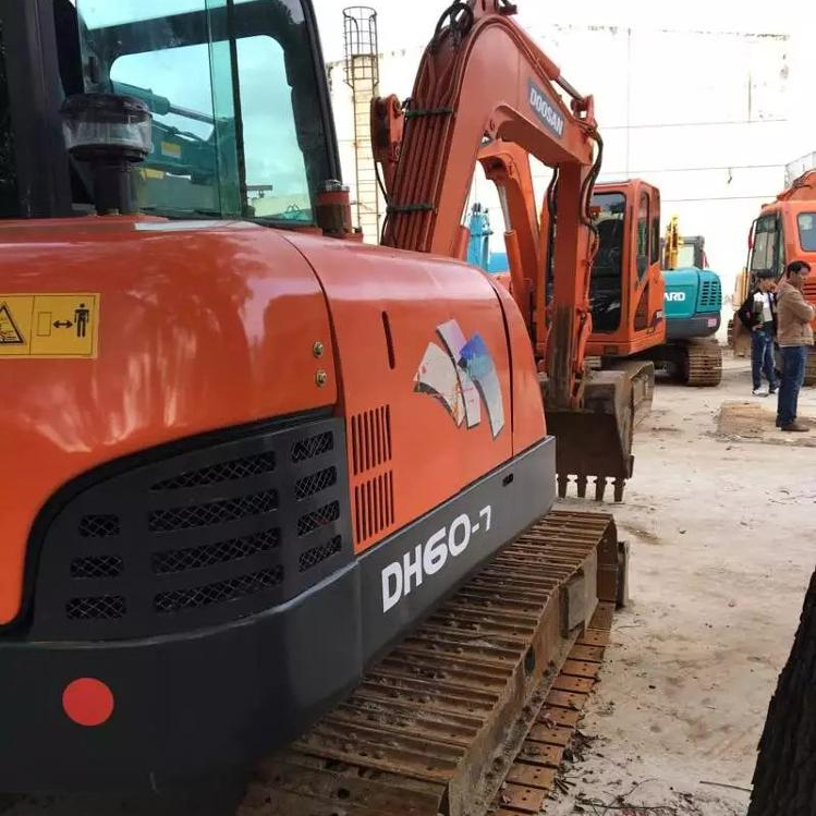 Б/у 6-тонный экскаватор Doosan / Doosan DH60-7 excavator