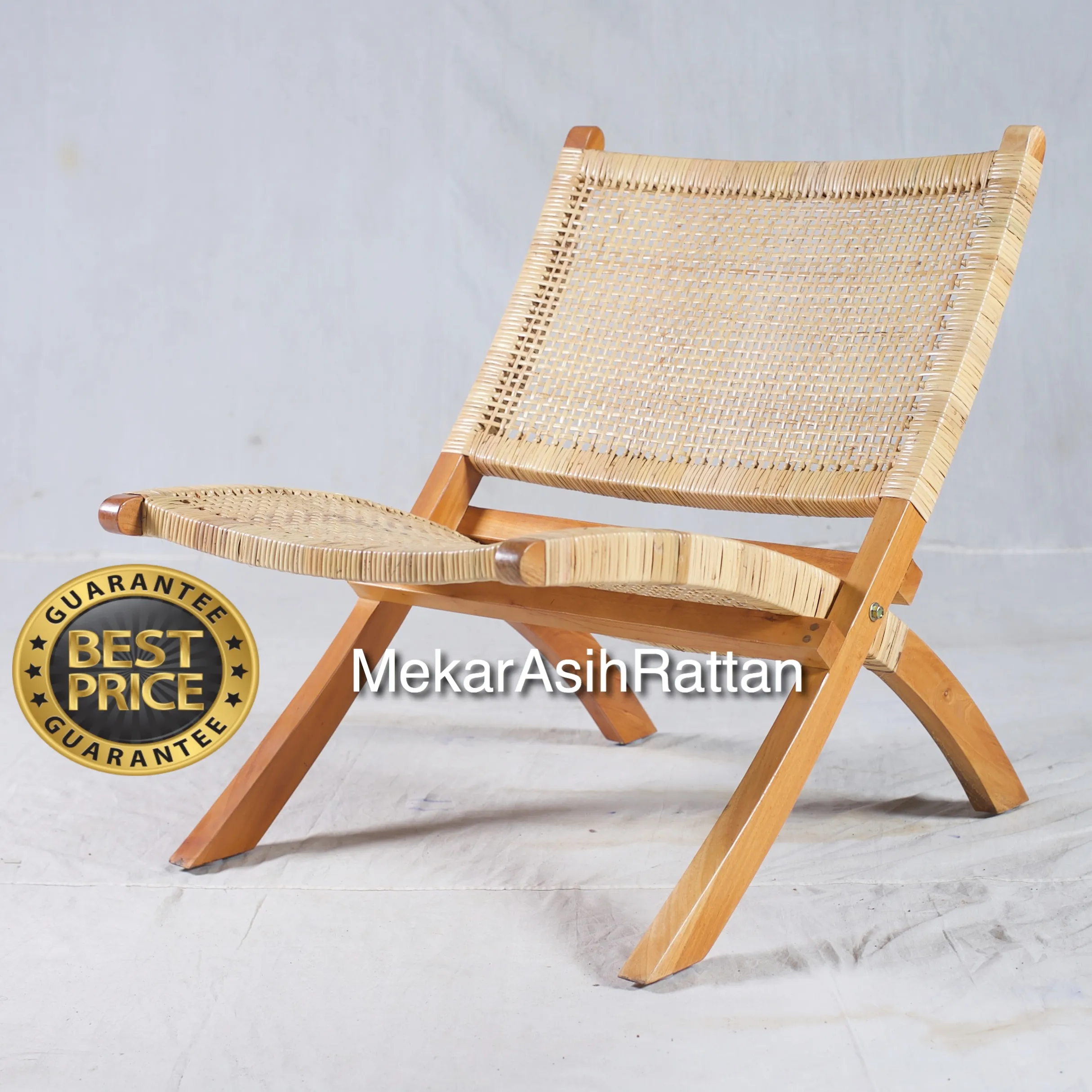 Folding lounge chair natural rattan mahogany solid wood