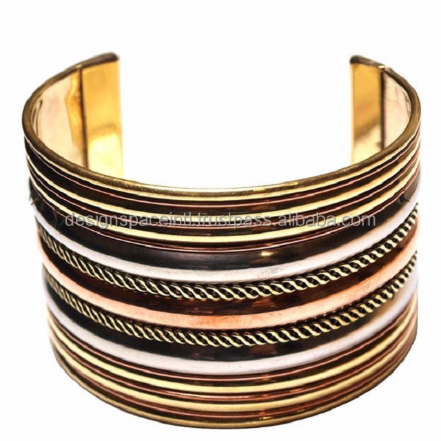 Designer Metal Cuff Bracelet for Ladies at wholesale rate