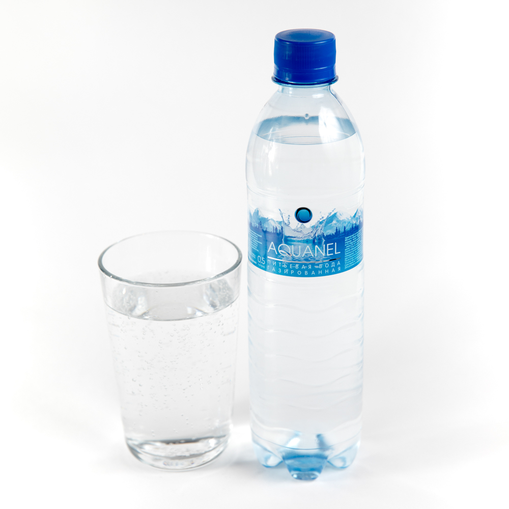 Конвеерная машина для розлива газированных питьевой воды