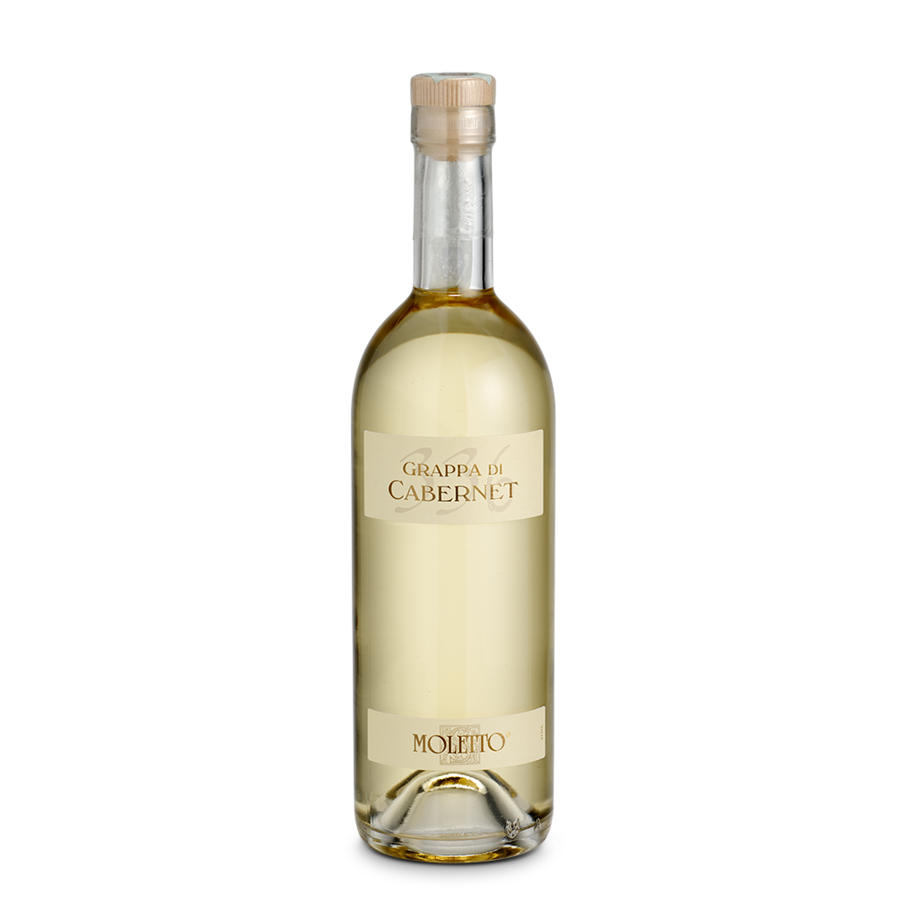 Типичный итальянский дистиллированный итальянский спирт Grappa Cabernet из Венеции