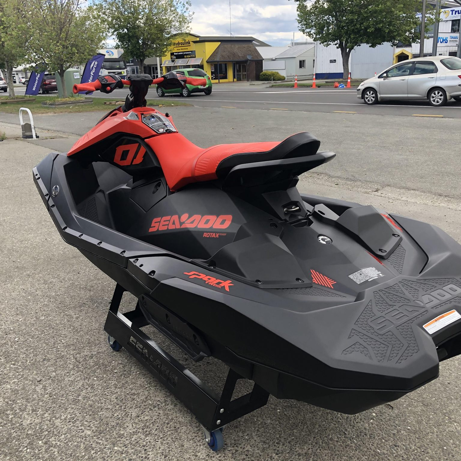 Гидроцикл Sea-Doo Spark 3up Trixx 2022 в наличии