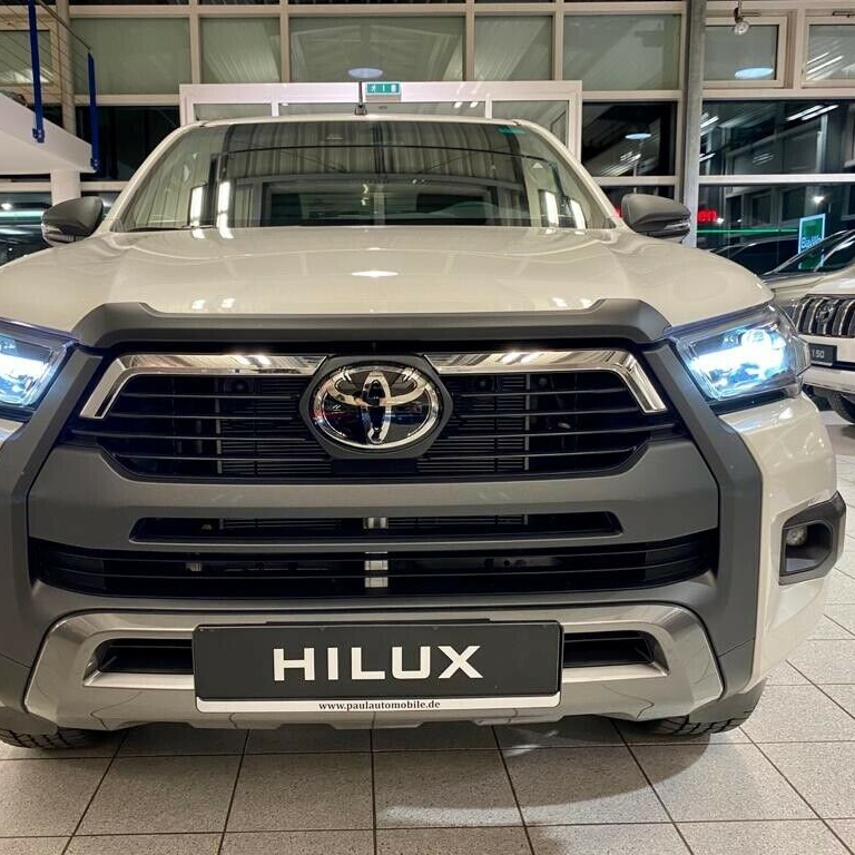 Возьмите HILUX 4X4