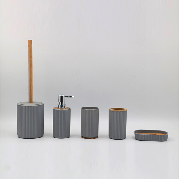 Aspire hot sales plastic waterproof 5pcs bathroom set,bathroom accessories set plastic with bamboo