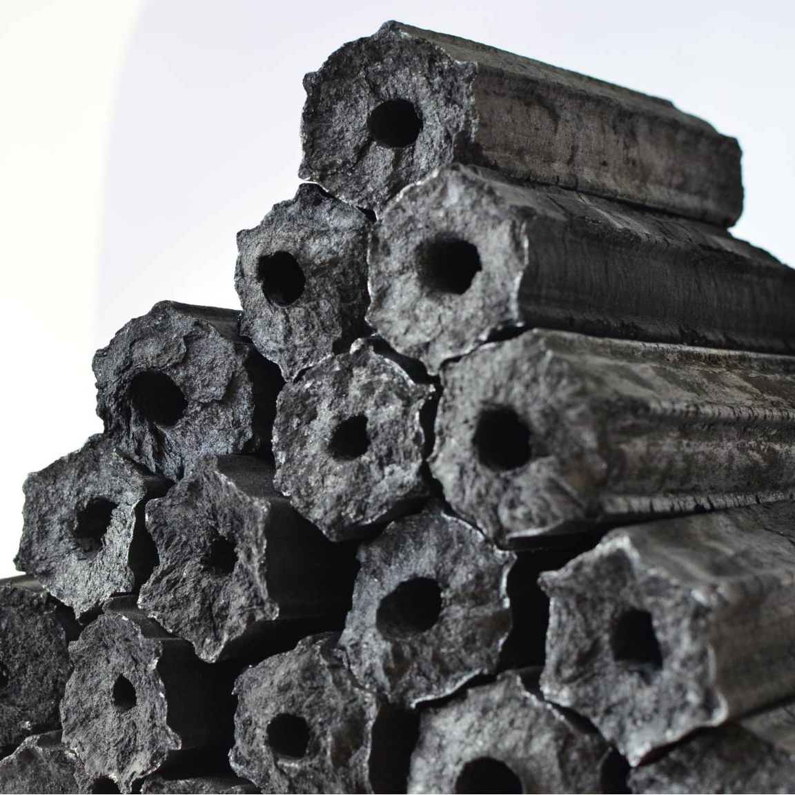 Vietnam Sawdust Charcoal Manufacturer From GF equivalent to Sawdust Coal from Indonesia Charcoal