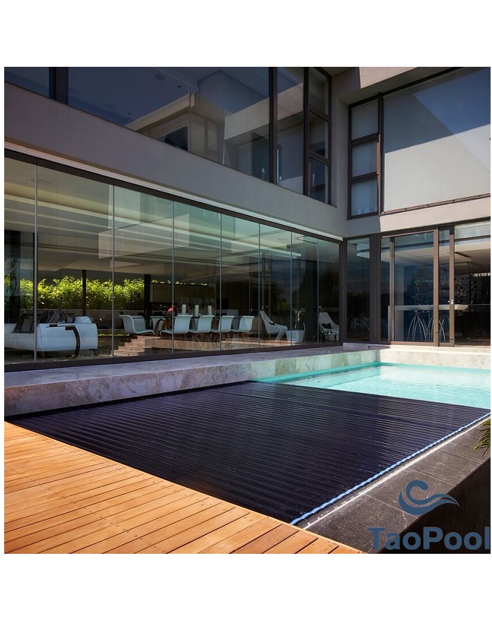 Best Selling Safety Pool Cover in Europe with Winter Protection, Dustproof and Waterproof
