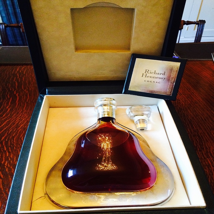 В наличии, оригинальный чистый белый Hennessy