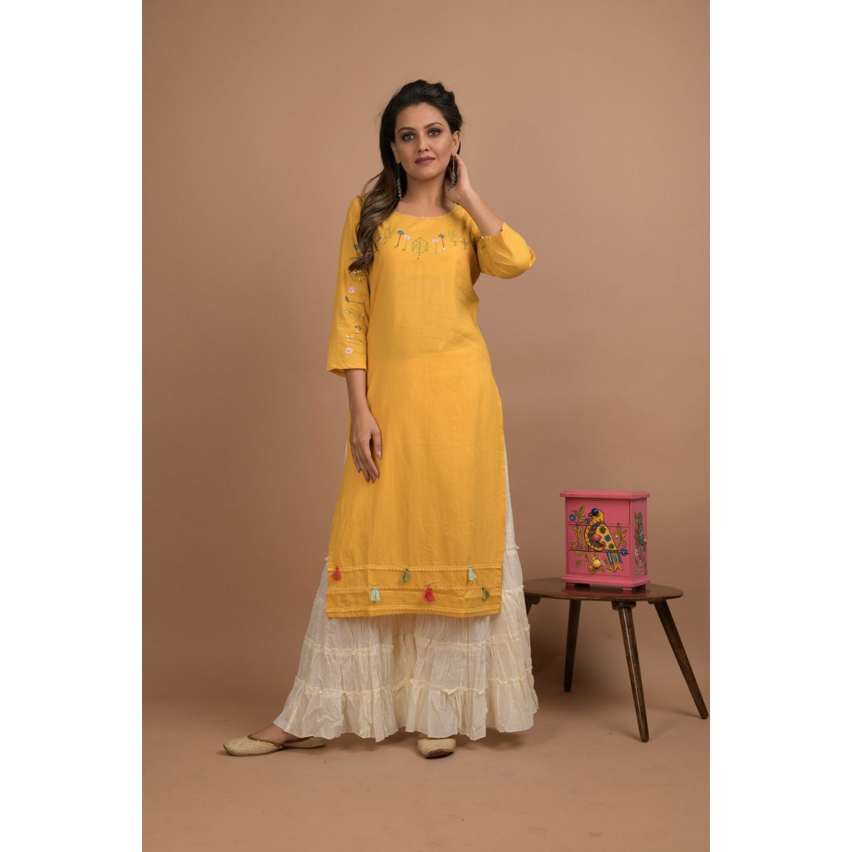 Дизайнерская одежда, Индийский Стильный желтый костюм Kurta и Sharara