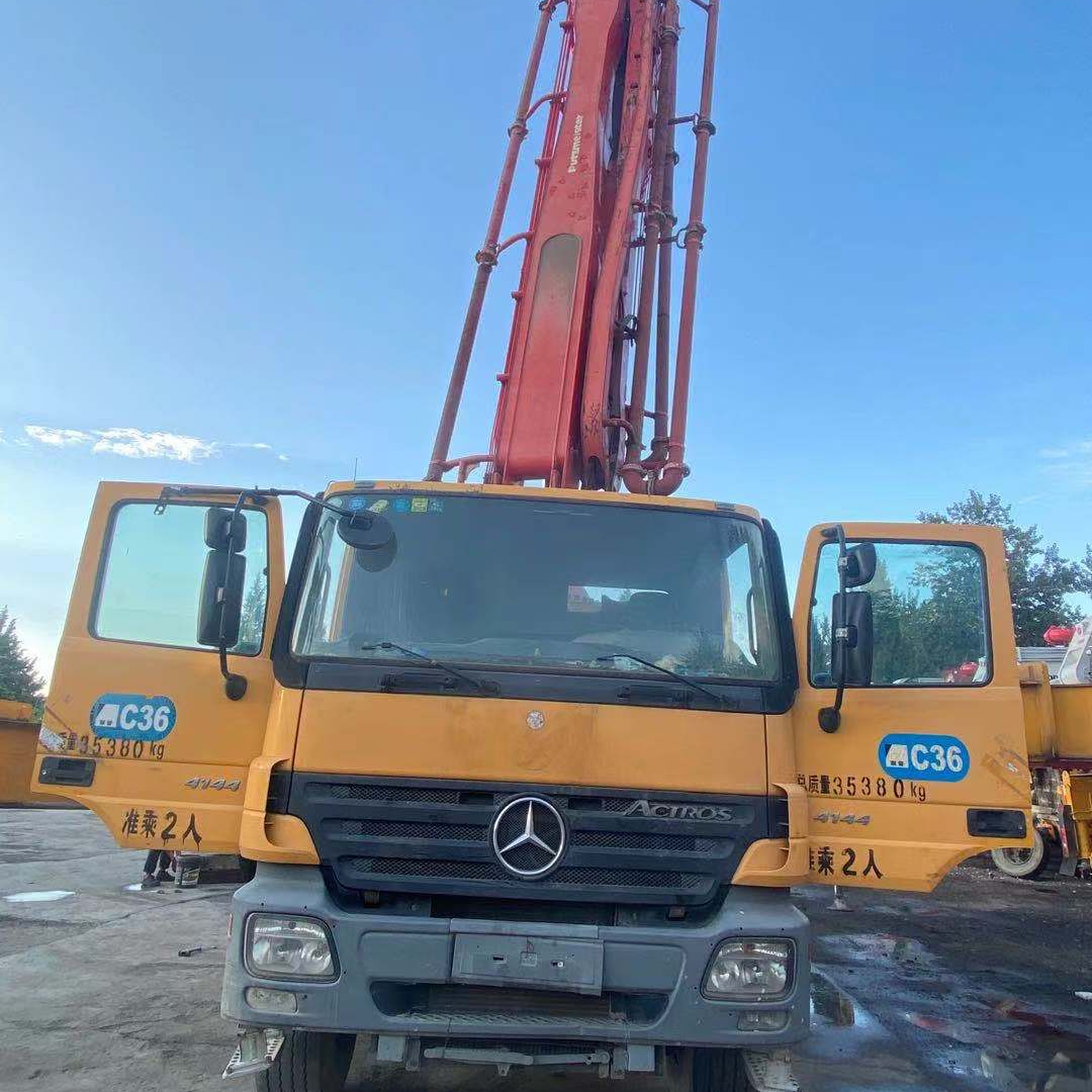 Putzmeister 46m concrete pumpA4vg125 + a4vg125 double oil pump Master cylinder 80 / 140-2100 high pressure cylinder 2007 year