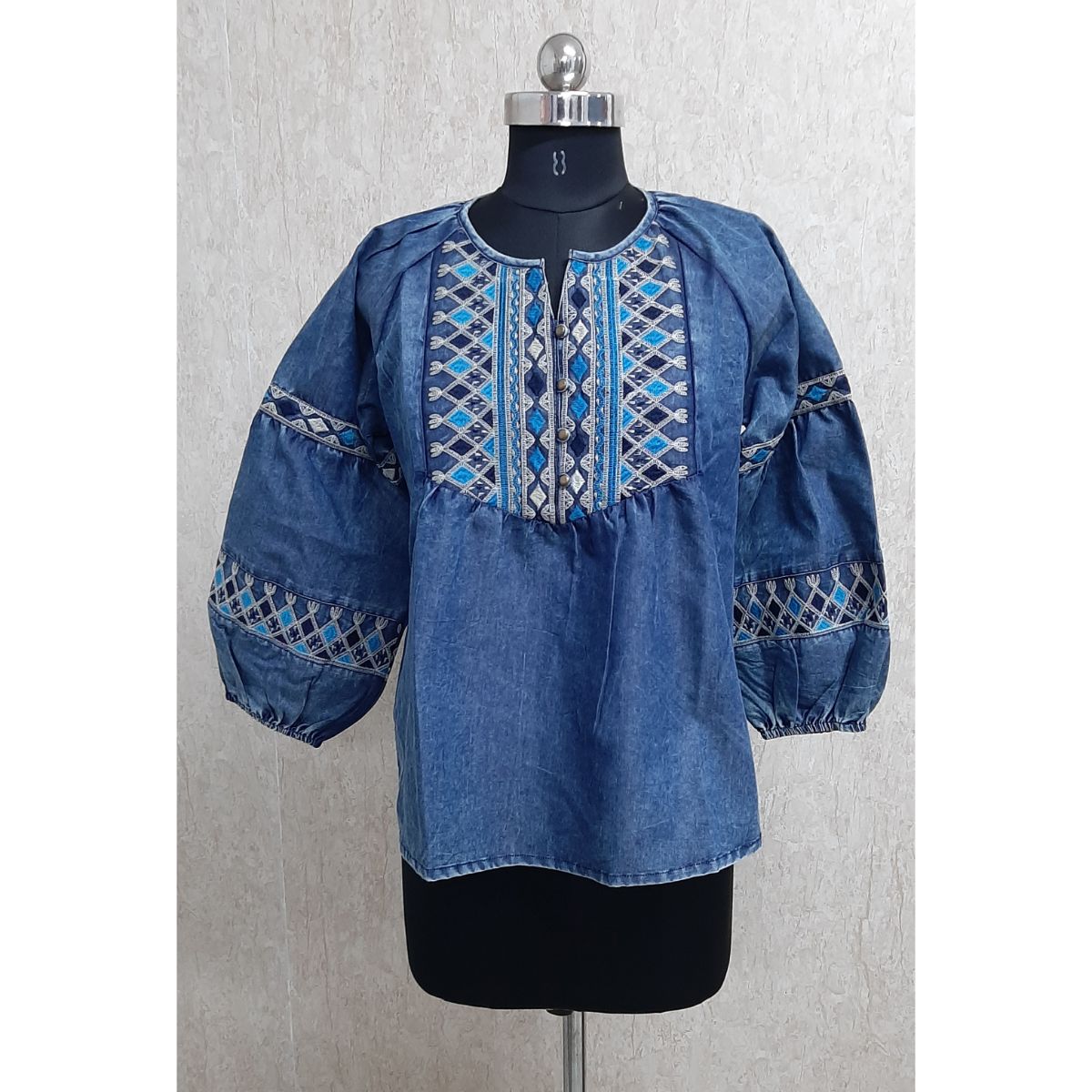 Women Wear Top Fashion 3/4 Sleeves Round Neck Women Casual Tops And Blouse