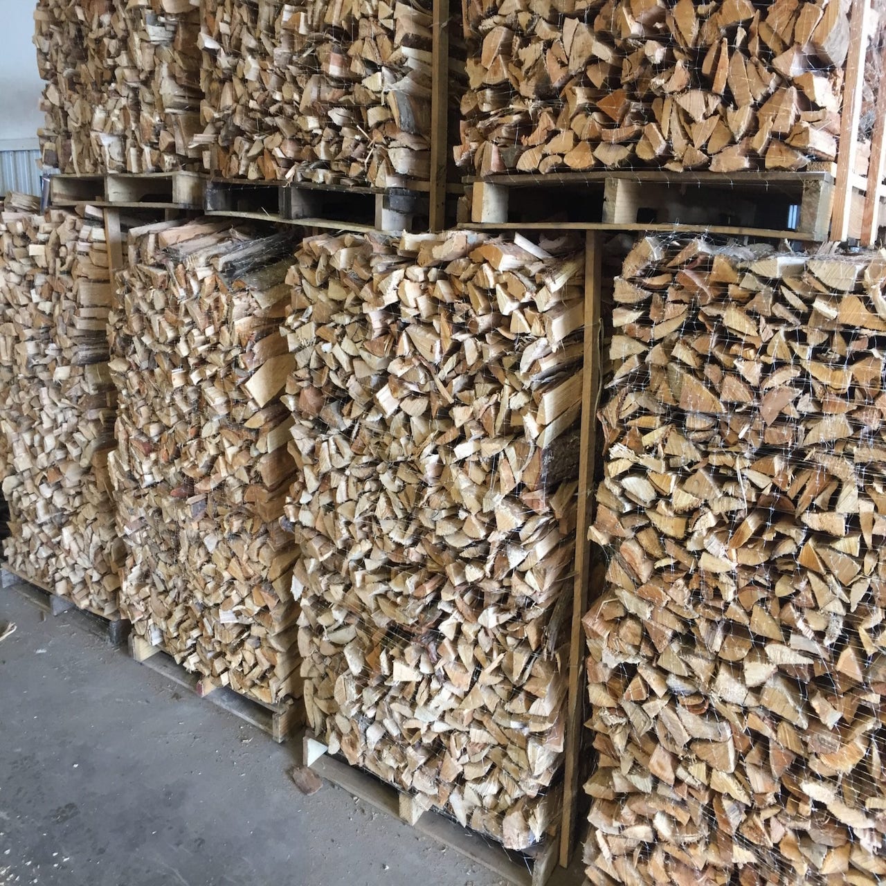 Kiln Dried Quality Firewood/Oak Fire Wood/Beech/Ash/Spruce //Birch Firewood