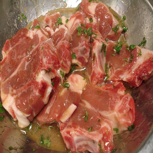 Свежее замороженное козье мясо для продажи