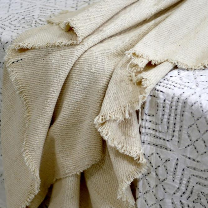 Handloom cotton cozy blanket throws thick 100% cotton khaddar handloomed bohemian blanket throw