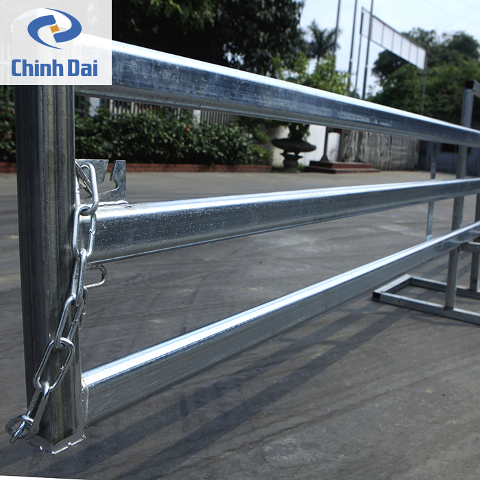 Top-Notch Galvanized Round Carbon Steel Pipe Tube Corral Fence Panels