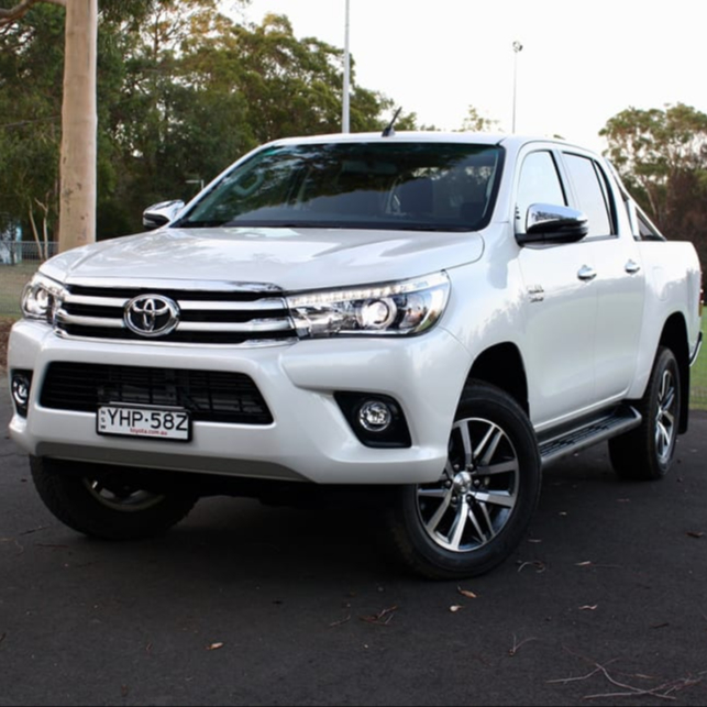 Б/у 2017 и 2018 HiLux-SR