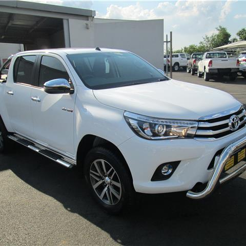Б/у Дешевое дизельное топливо Toyota Hilux 2,8 л 4x4 SRV автоматическое