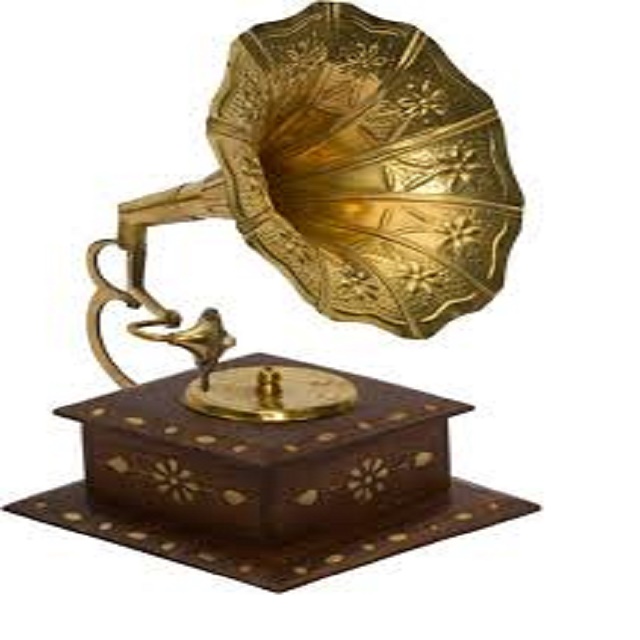 Premium quality Brass and wooden Gramophone Player in modern style