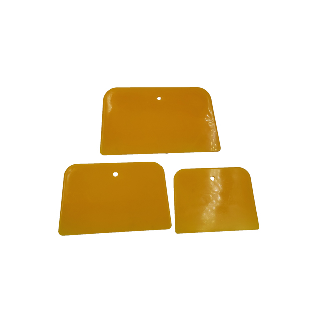 Factory Direct Sale Car Yellow Plastic Spreader for Spreading Body Putty