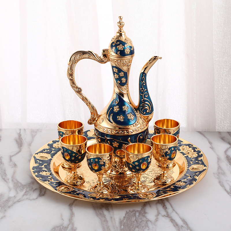 New Product European Style Metal Hip Flask Alloy Wine Set Exquisite Gift Home Furnishings With Tray Wine Set