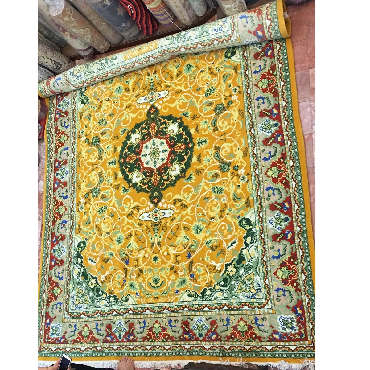 Non-Chemically Washed Rectangle Hand-Knotted Woollen Carpet In The Sizes Of 3x4m From Vietnam For Sale