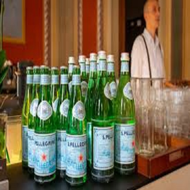 100% Высококачественная сверкающая вода San Pelegrino