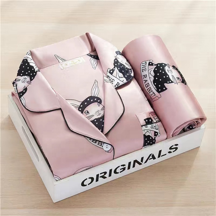 Wholesales Women Summer Pink Luxury Print Designer Pajamas Two Piece Silk Pajamas Sleepwear