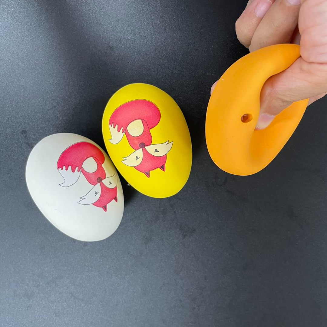 2021 new dog toys egg eco friendly material dog chew toy