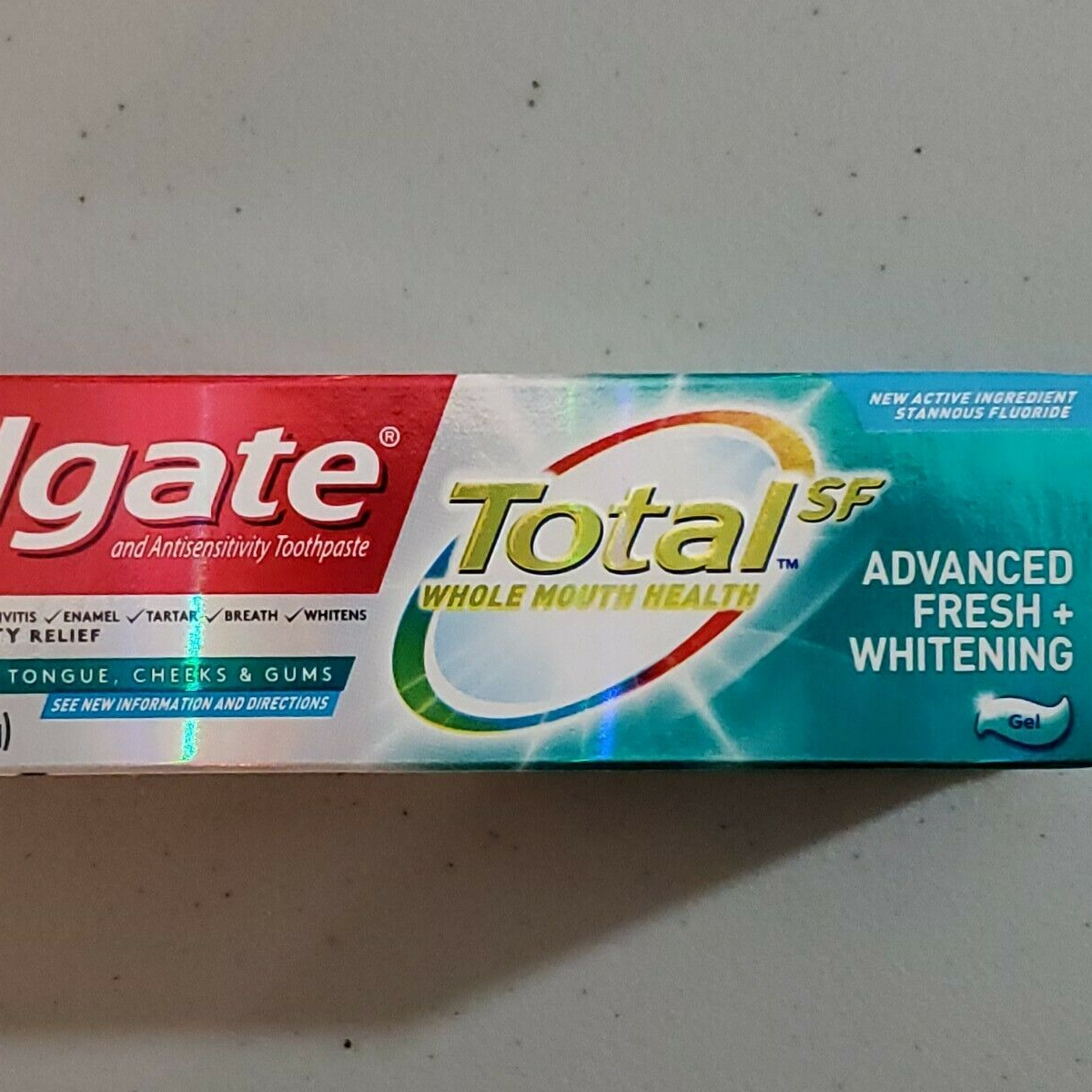 COLGATE TOOTHPASTE MAX WHITE CRYSTALS 100 ML