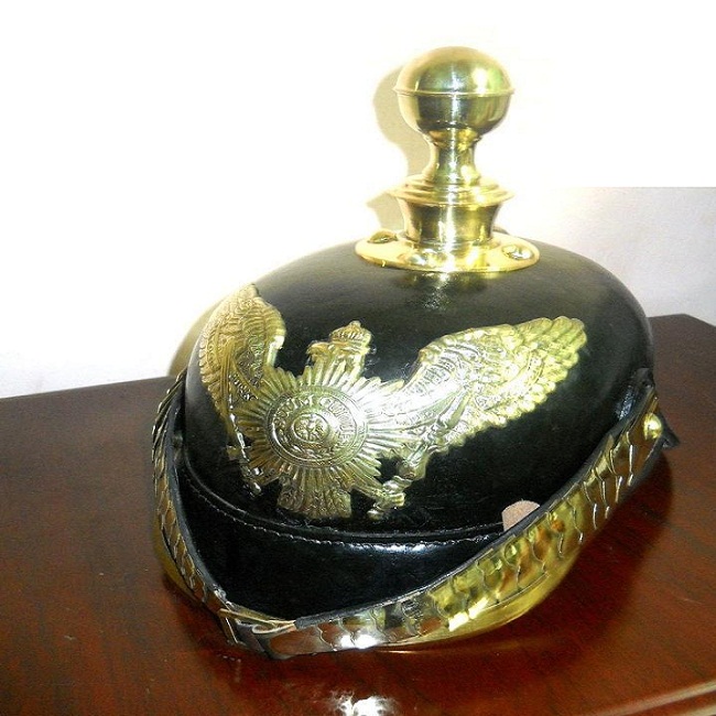 Немецкий кожаный шлем Eagle с круглыми шипами